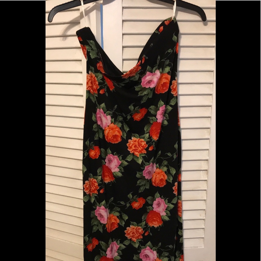 Women’s strapless dress